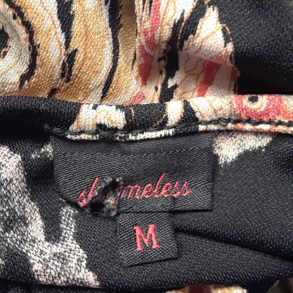 Size M Ruched Patterned Stretch Top - Picture 6 of 7